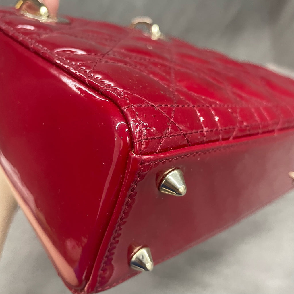 Dior Lady dior middle size patent leather Red