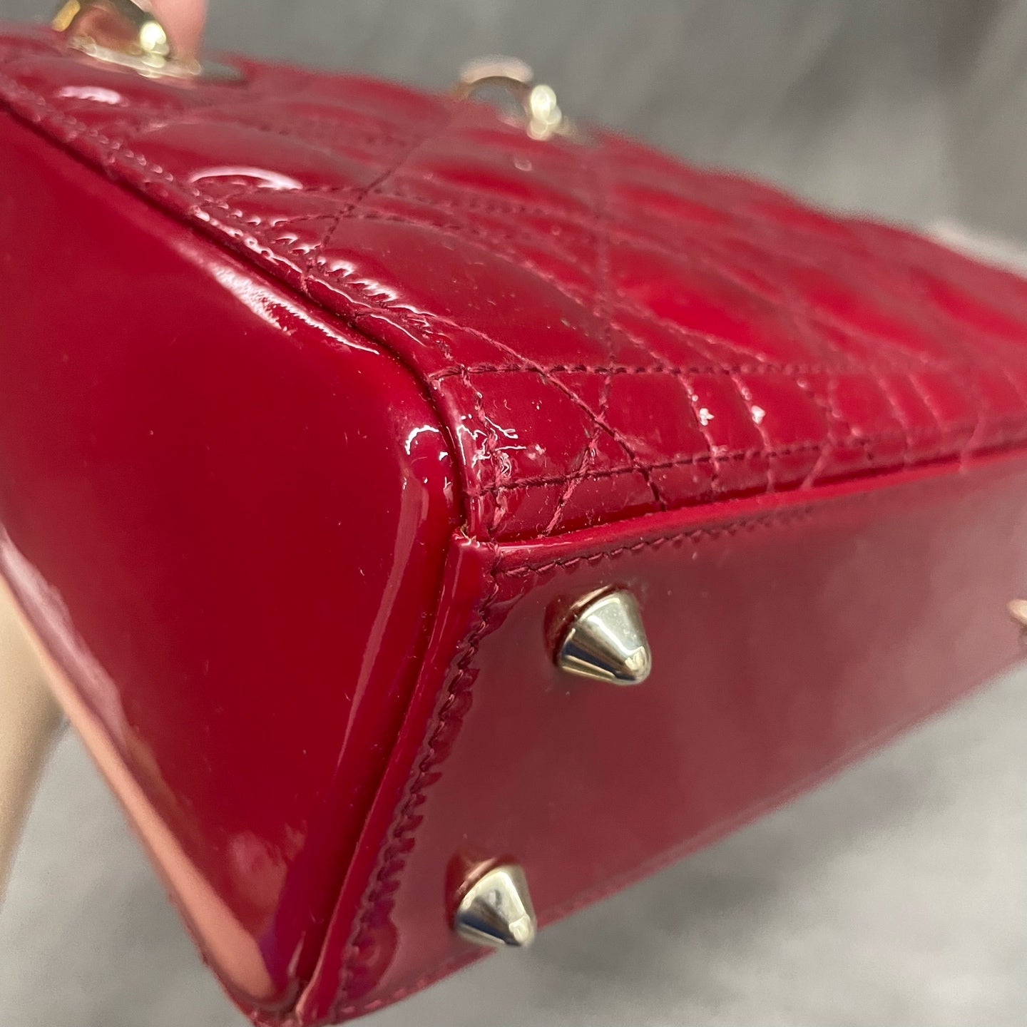 Dior Lady dior middle size patent leather Red