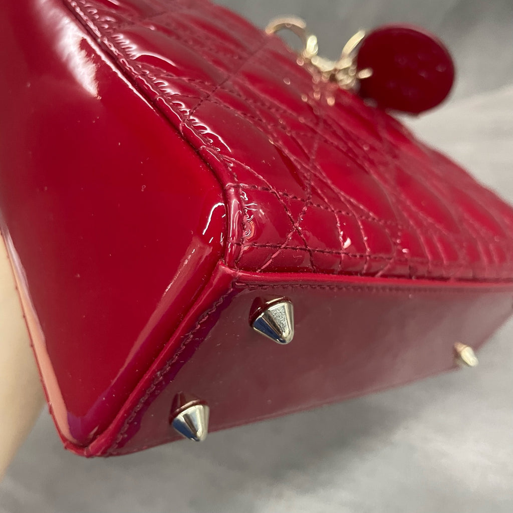 Dior Lady dior middle size patent leather Red