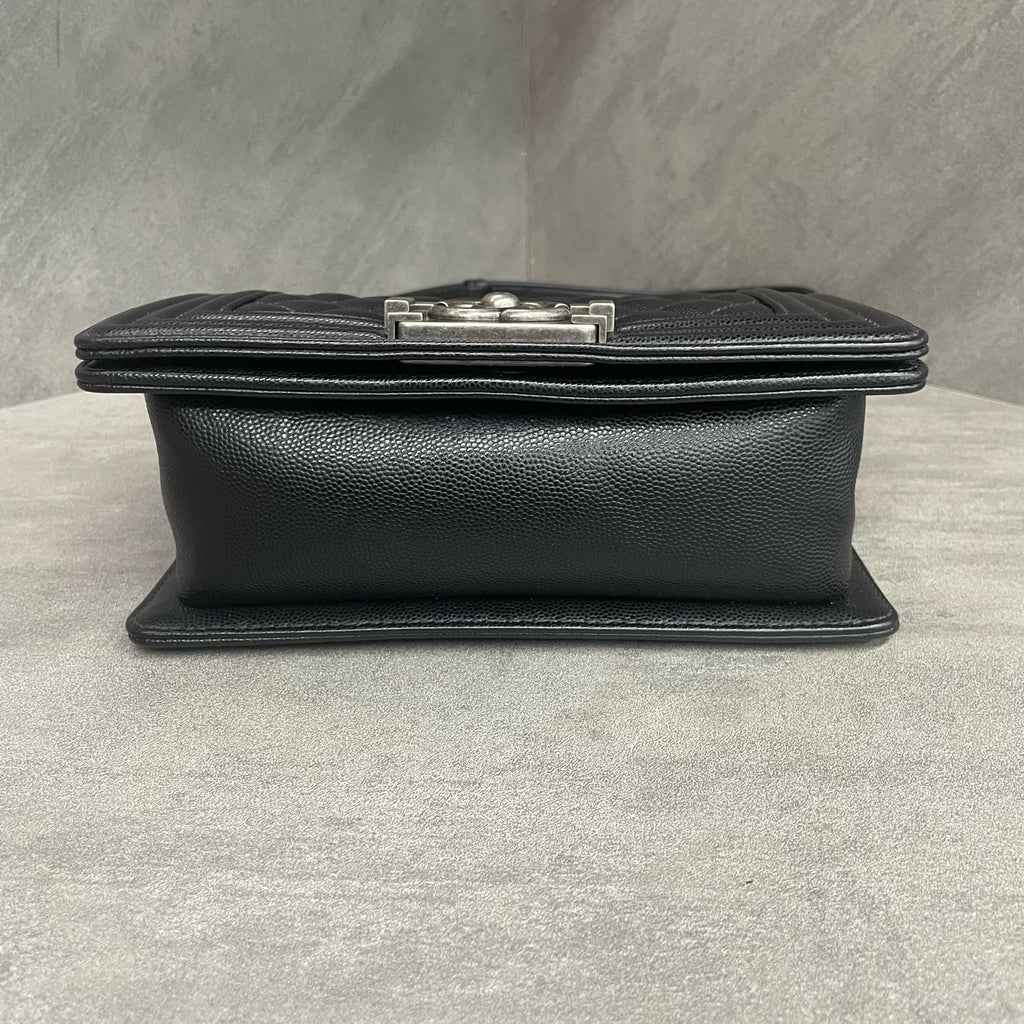 Chanel leboy lichee pattern cowhide small size Black-Sliver