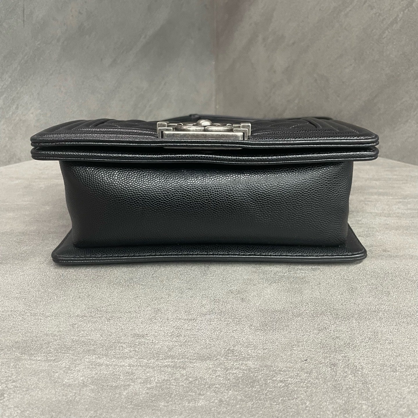 Chanel leboy lichee pattern cowhide small size Black-Sliver