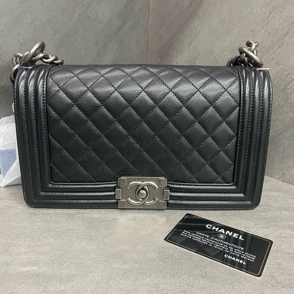 Chanel leboy lichee pattern cowhide middle size Black-Sliver