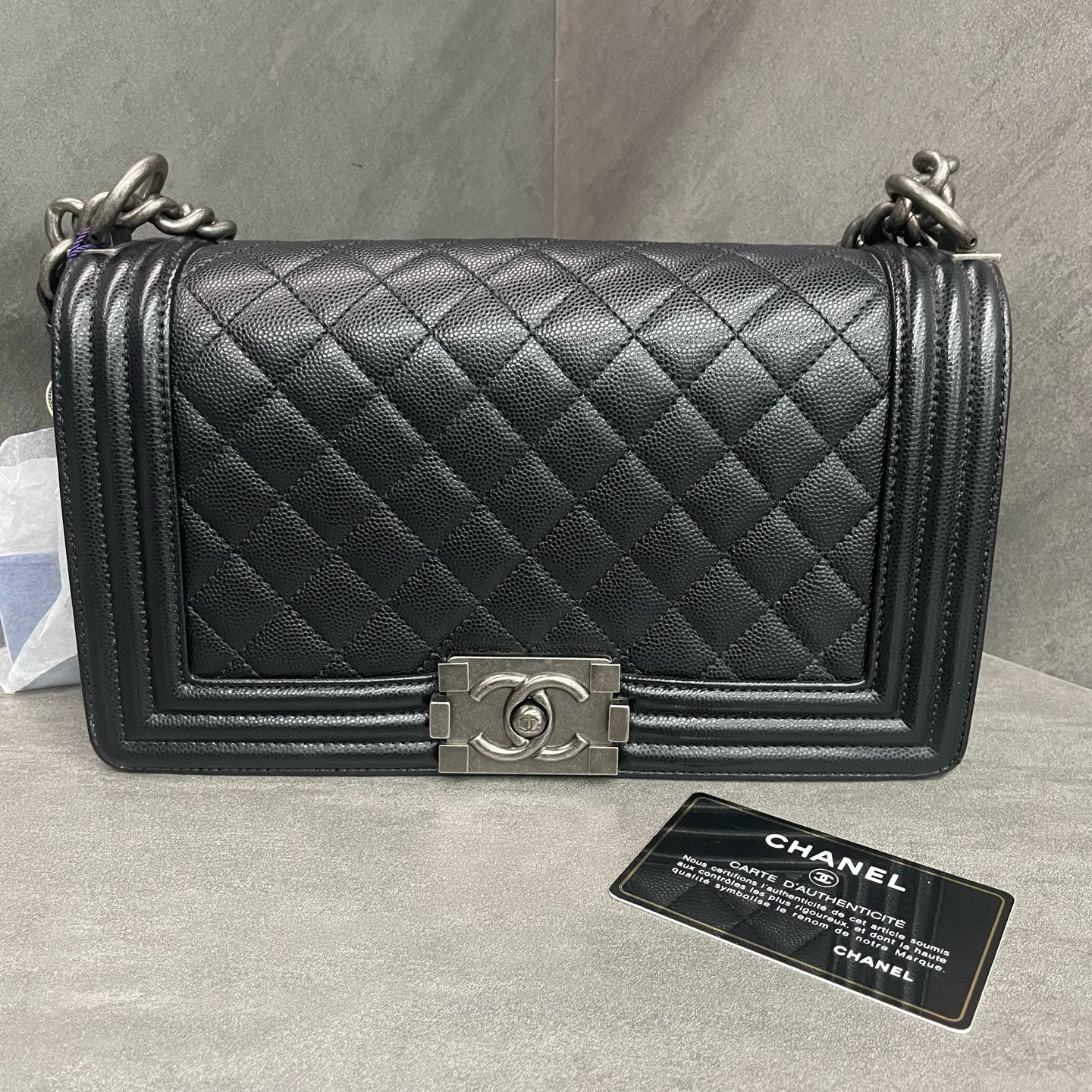 Chanel leboy lichee pattern cowhide middle size Black-Sliver