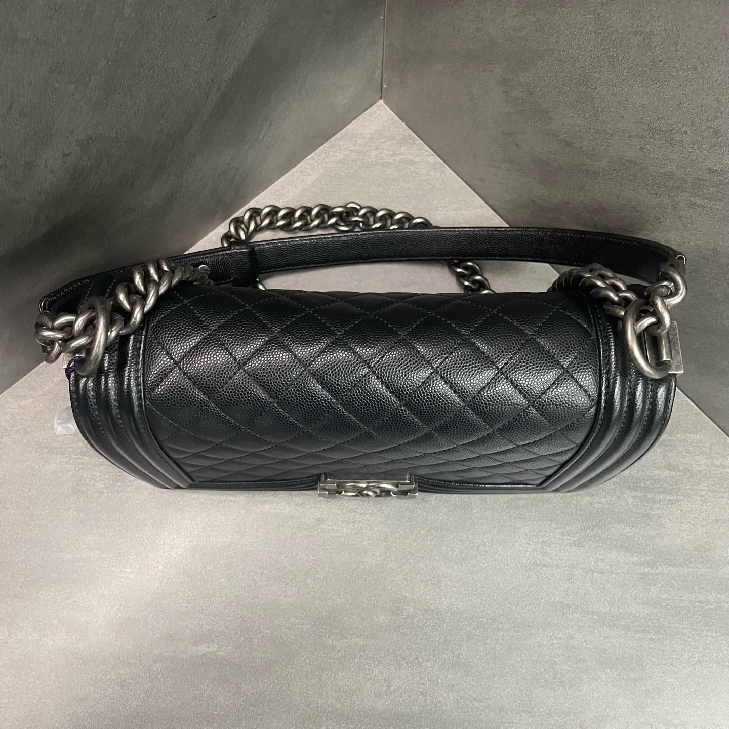 Chanel leboy lichee pattern cowhide middle size Black-Sliver