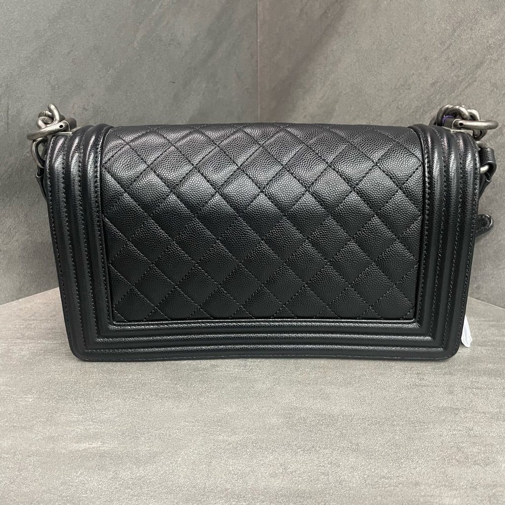 Chanel leboy lichee pattern cowhide middle size Black-Sliver