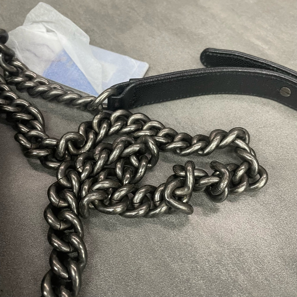 Chanel leboy lichee pattern cowhide middle size Black-Sliver