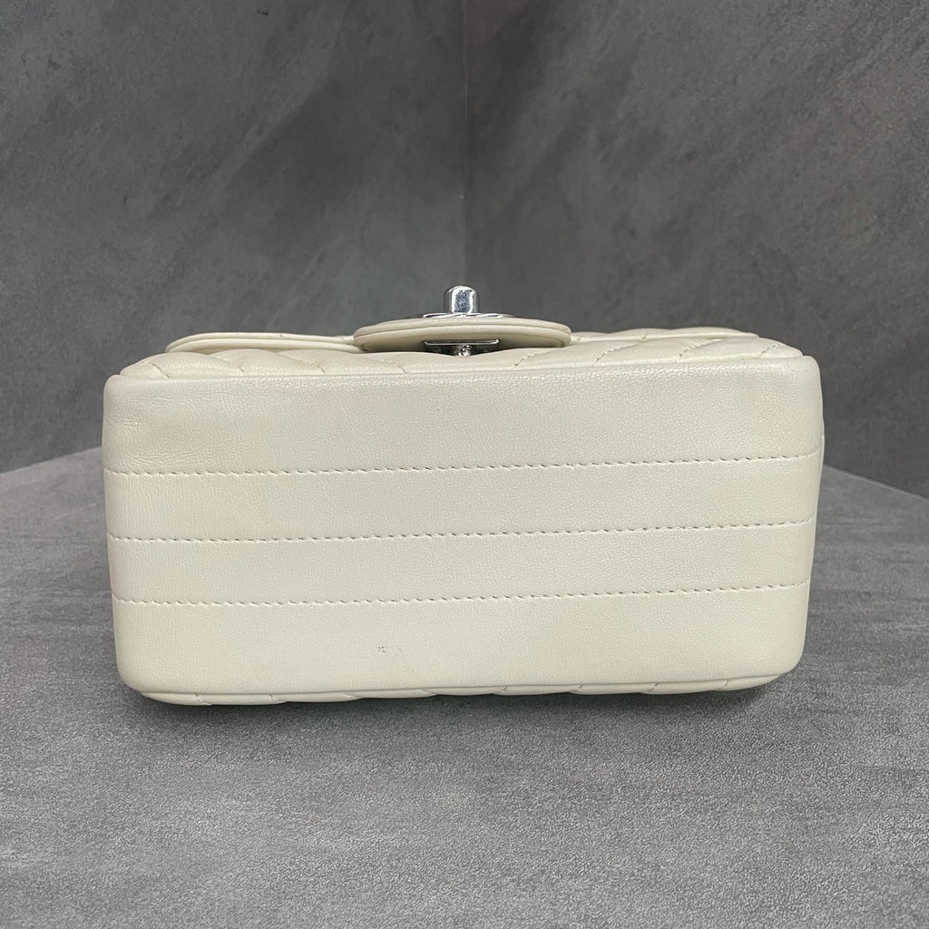 Chanel Classic Flap mini suqare “V”pattern sheepskin offwhite