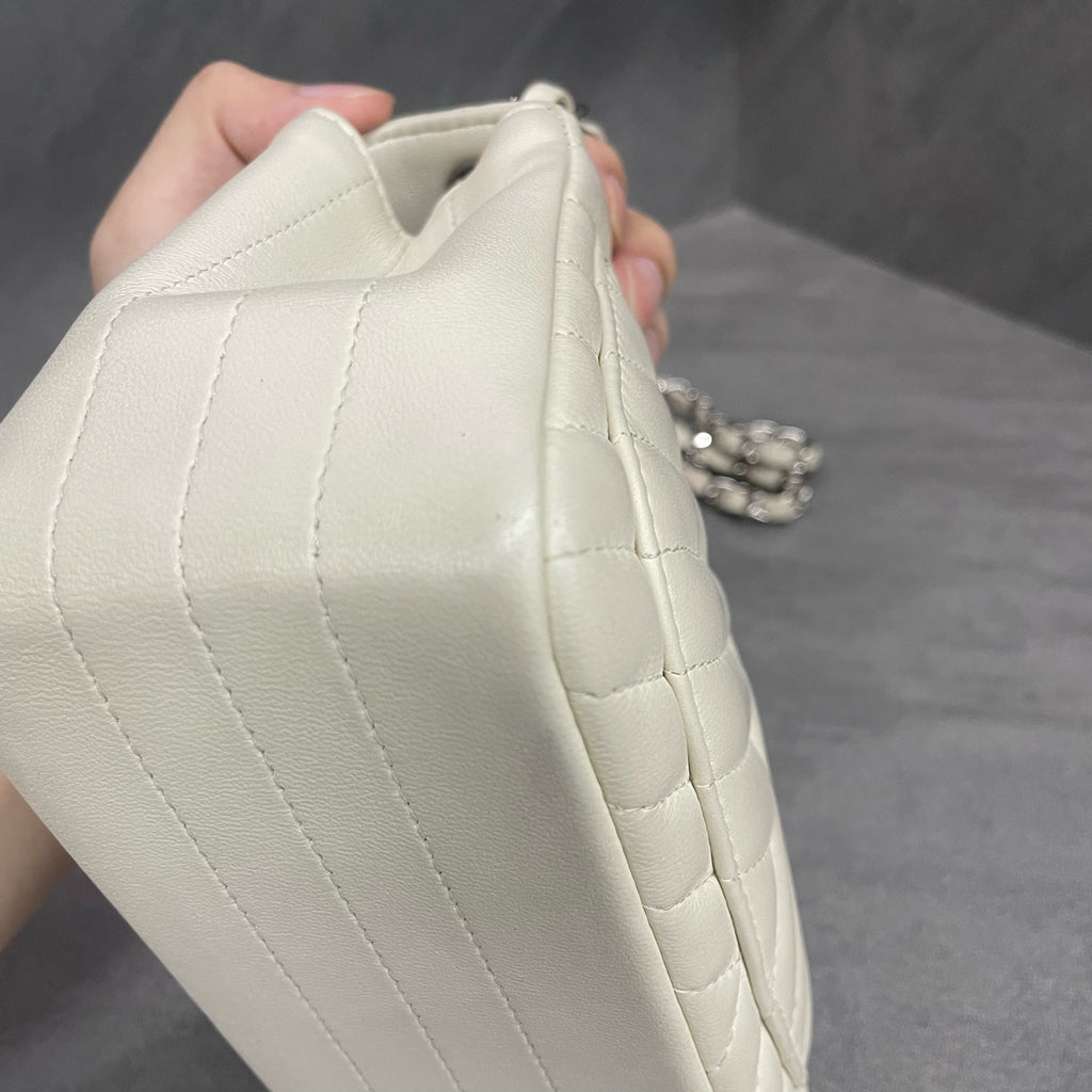 Chanel Classic Flap mini suqare “V”pattern sheepskin offwhite