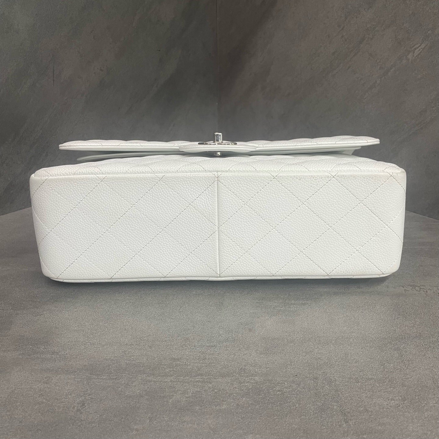 Chanel Classic Flap Lychee Pattern Jumbo White-Sliver