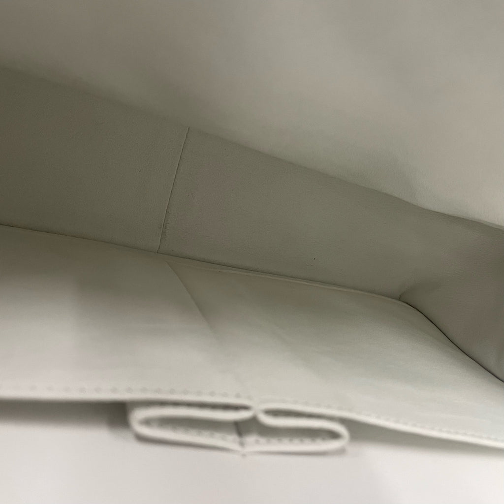 Chanel Classic Flap Lychee Pattern Jumbo White-Sliver
