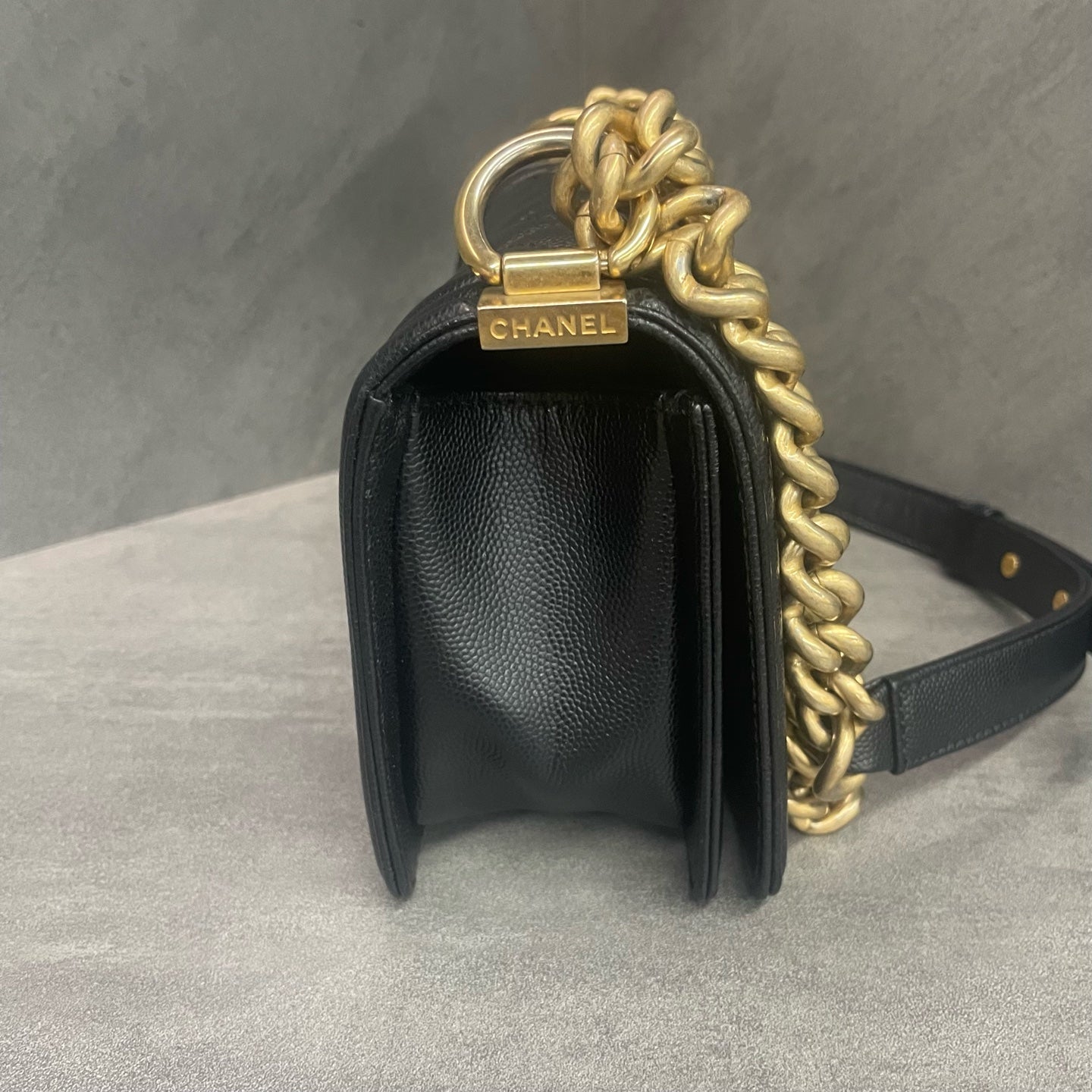 Chanel leboy lichee pattern cowhide Small size Black-Gold