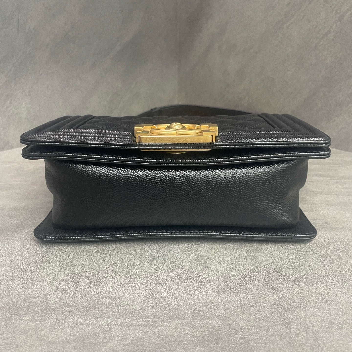 Chanel leboy lichee pattern cowhide Small size Black-Gold
