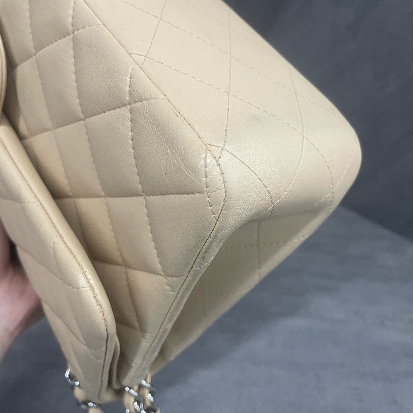 Chanel Classic Flap Jumbo sheepskin Off-white