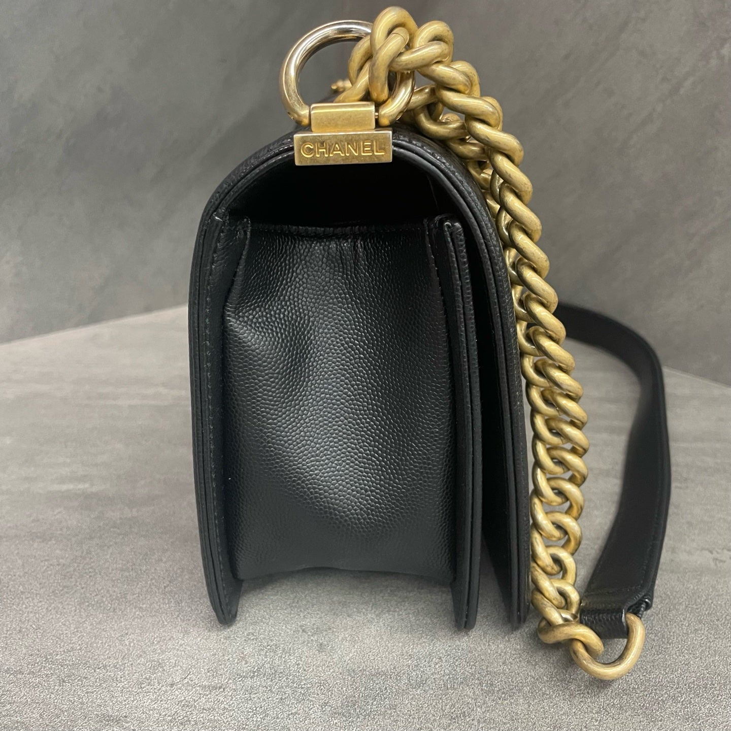 Chanel leboy lichee pattern cowhide Middle size Black-Gold