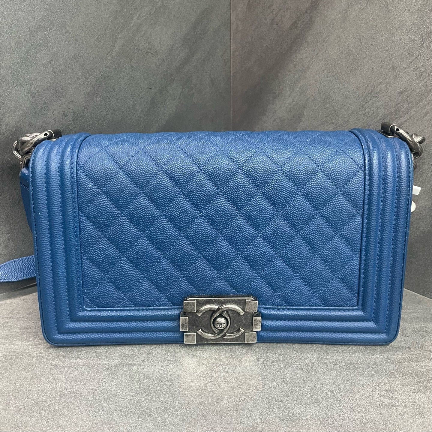 Chanel leboy lichee pattern cowhide middle size Blue-Sliver
