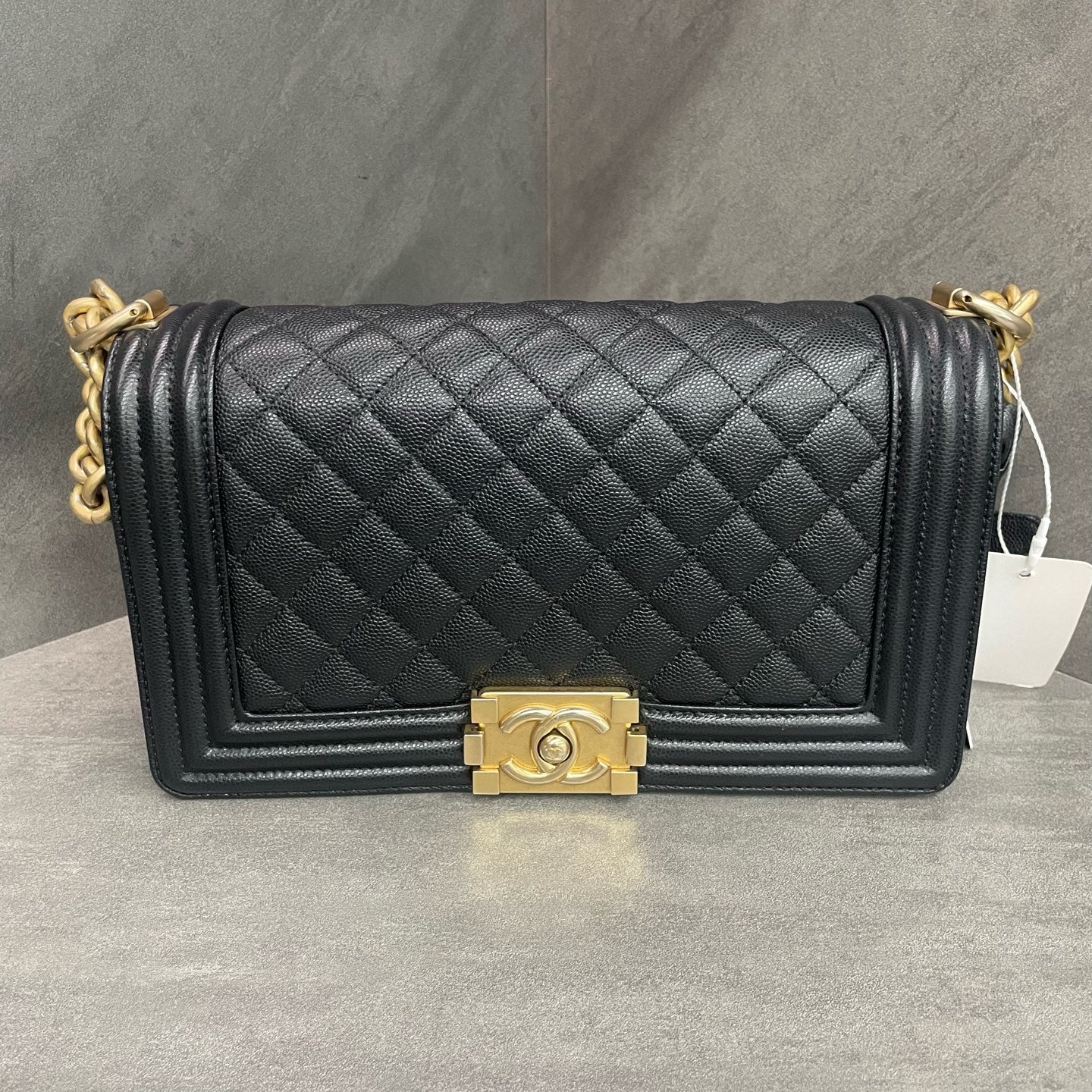 Chanel leboy lichee pattern cowhide middle size Black-Gold