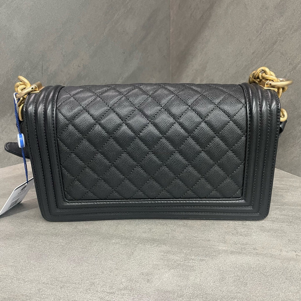 Chanel leboy lichee pattern cowhide middle size Black-Gold