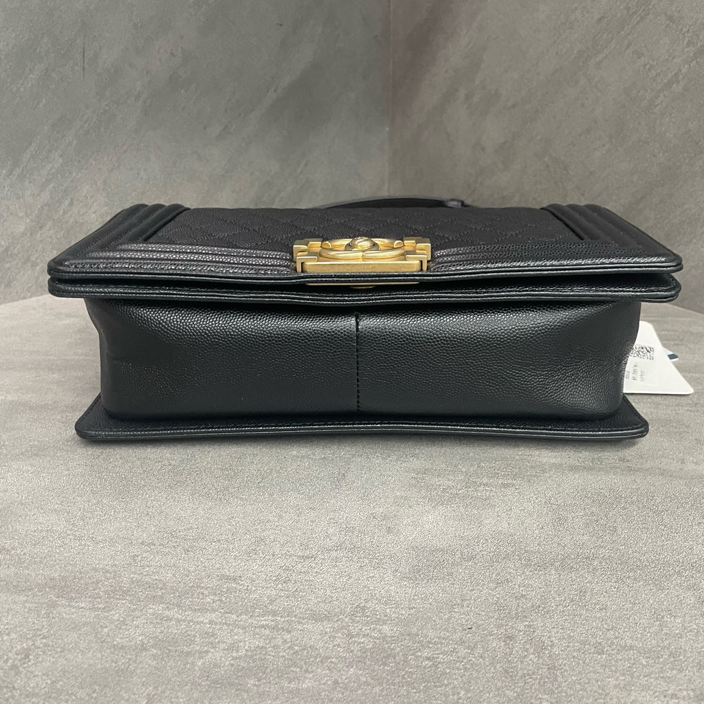 Chanel leboy lichee pattern cowhide middle size Black-Gold