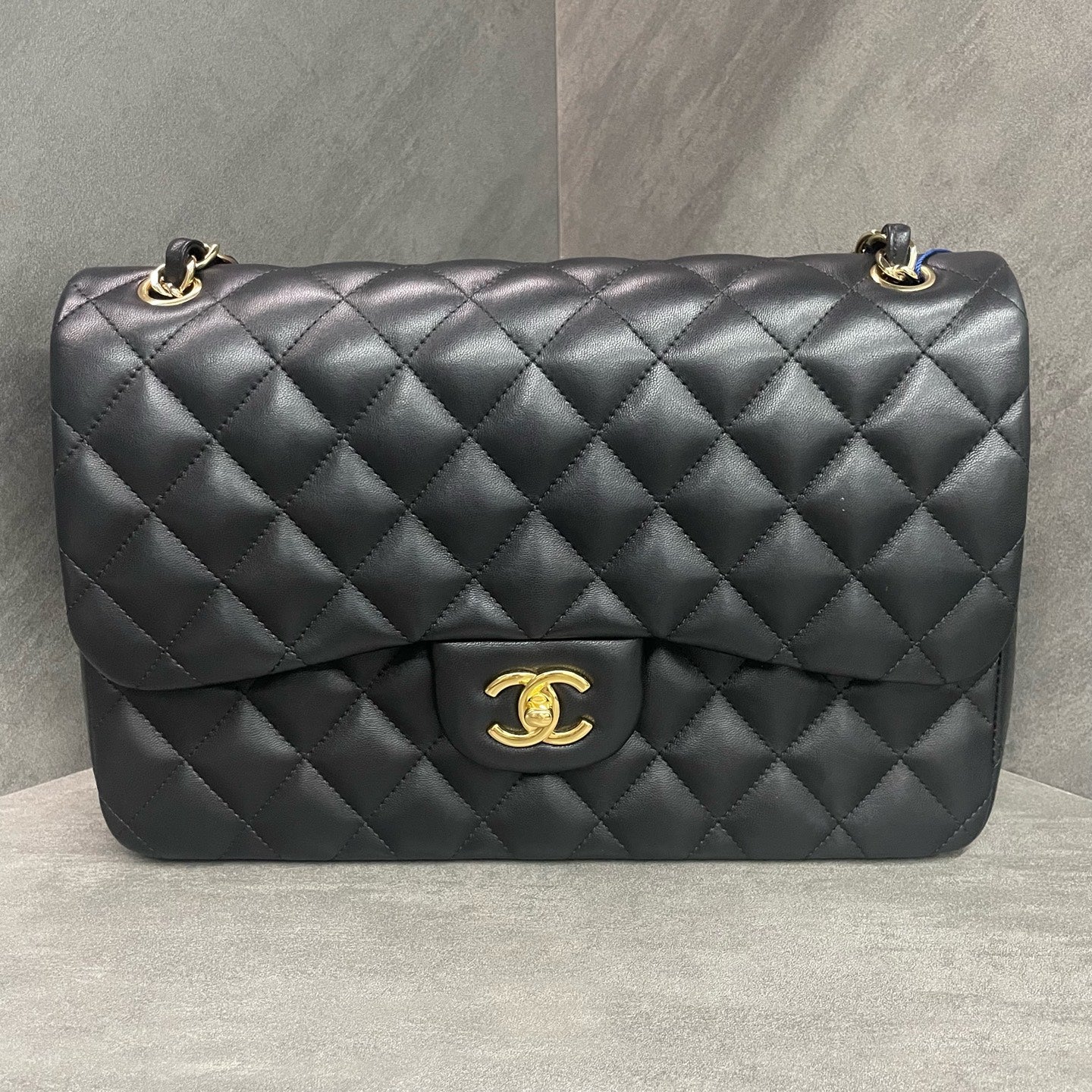Chanel Classic Flap sheepskin Jumbo Black-Gold