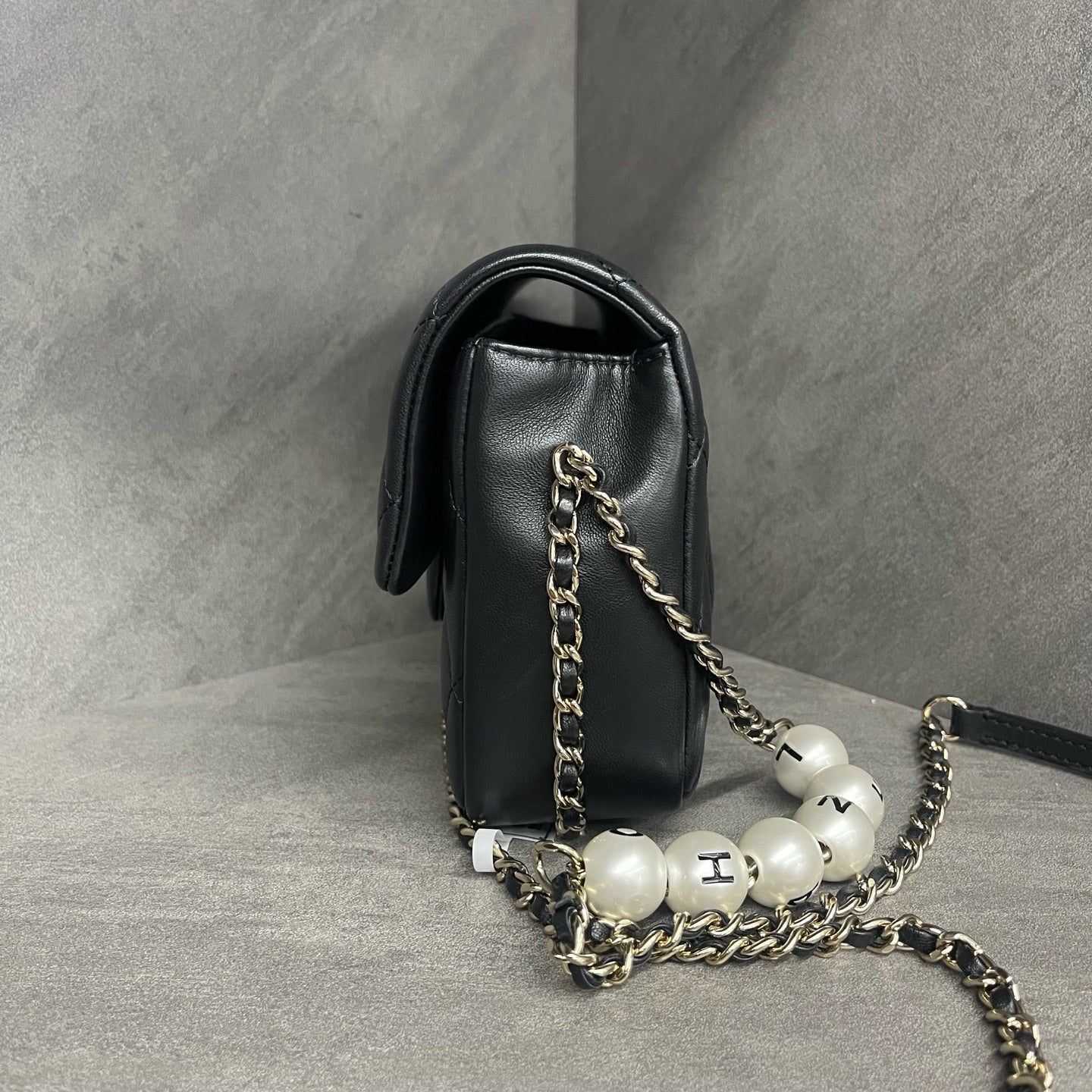 Chanel Classic Flap mini square sheepskin black-gold with Pearl chains
