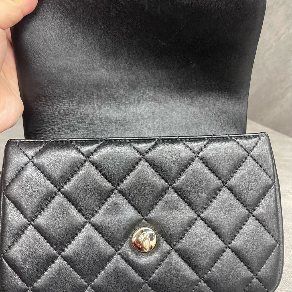 Chanel Classic Flap mini square sheepskin black-gold with Pearl chains