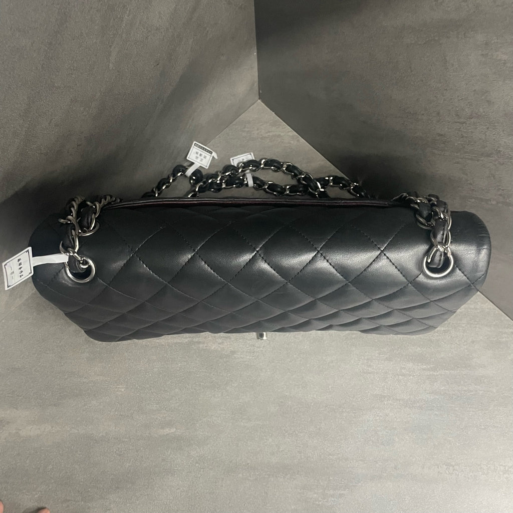 CHANEL Classic Flap JUMBO Lambskin Black-Golden