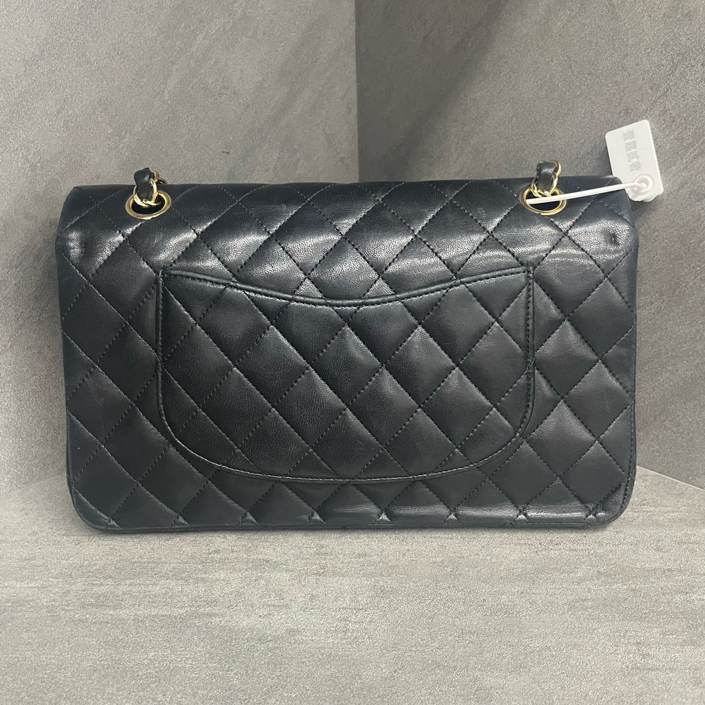 Chanel Classic Flap sheepskin middle size Black-Gold
