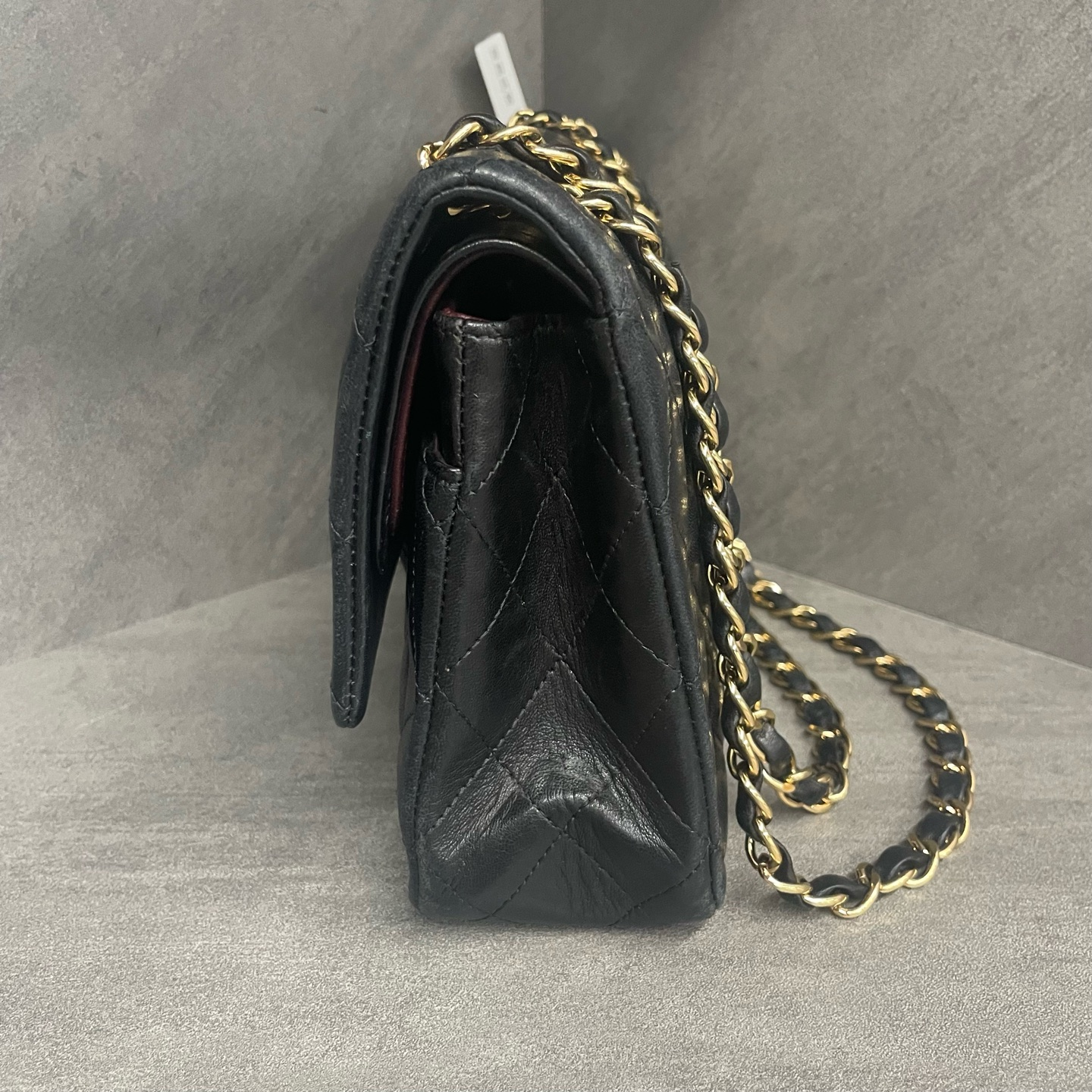 Chanel Classic Flap sheepskin middle size Black-Gold