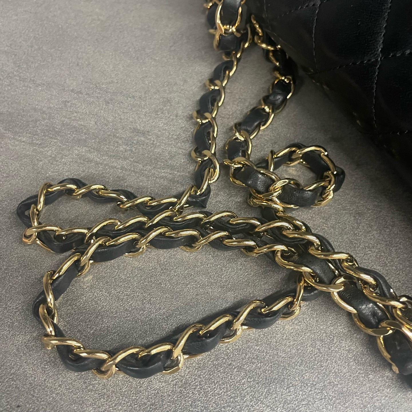 Chanel Classic Flap sheepskin middle size Black-Gold