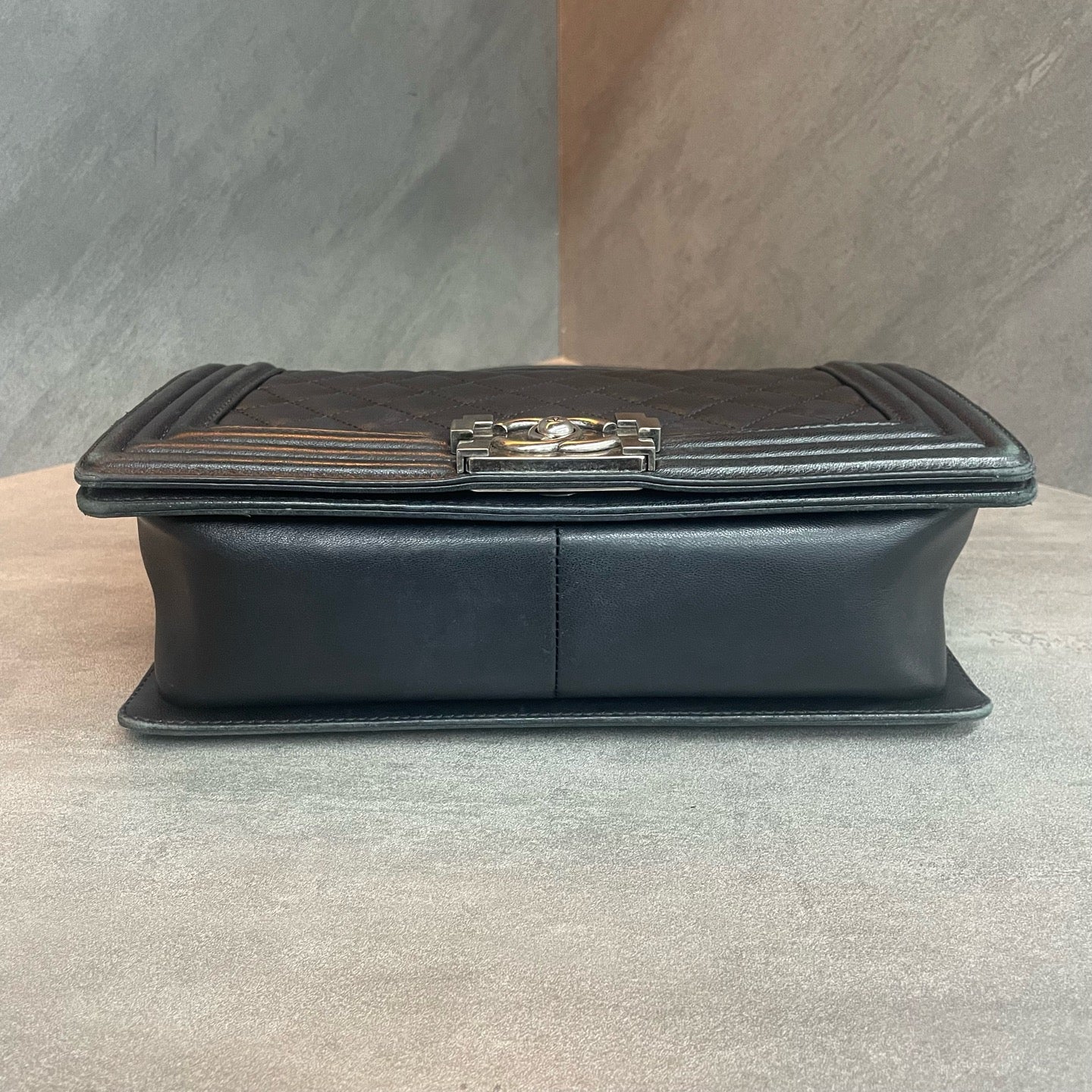 Chanel leboy sheepskin &nbsp;middle size black sliver