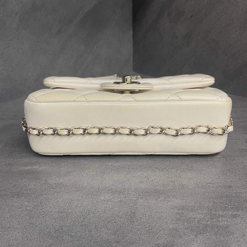 Chanel Classic Flap mini size white with Pearl chain