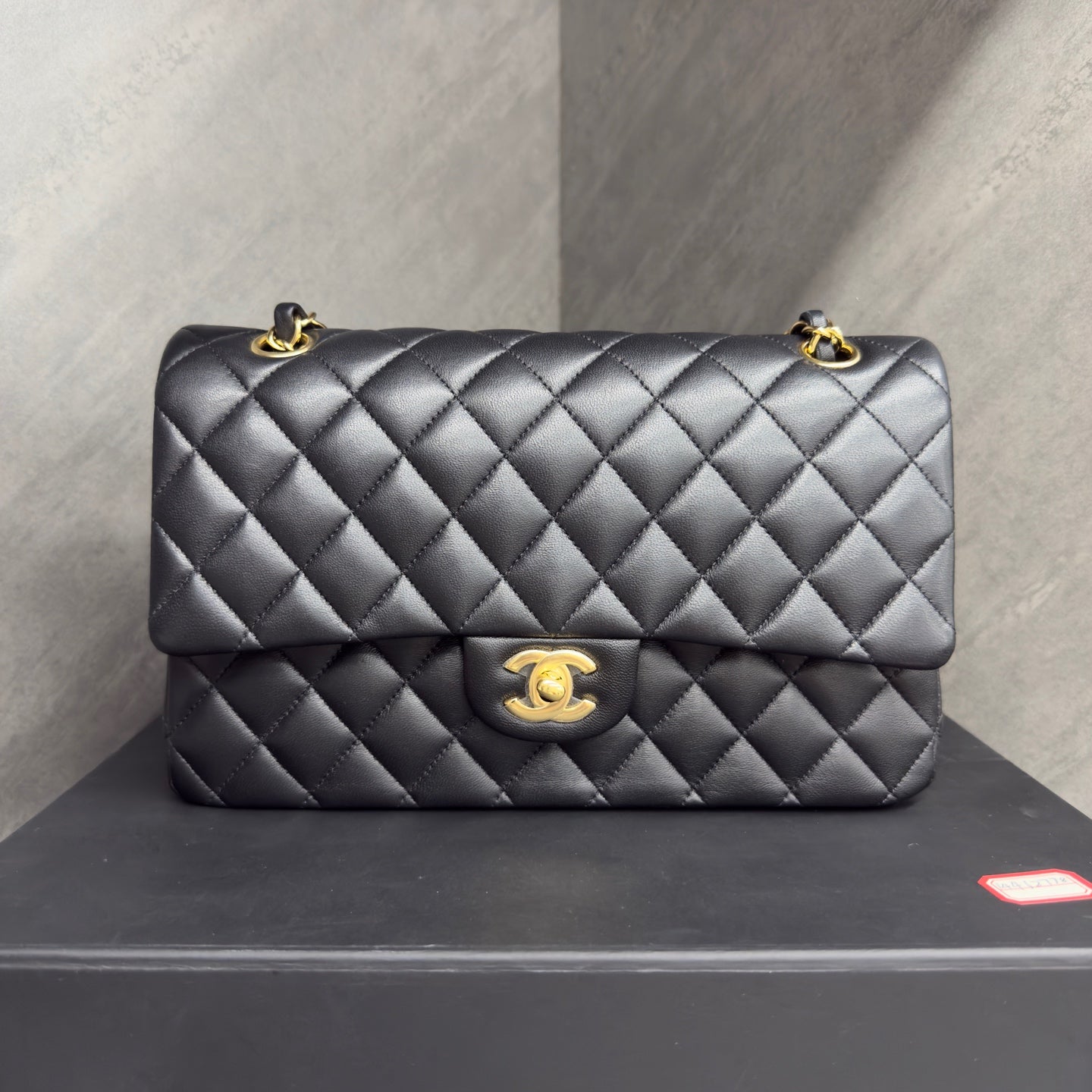 Chanel Classic Flap sheepskin middle size black gold