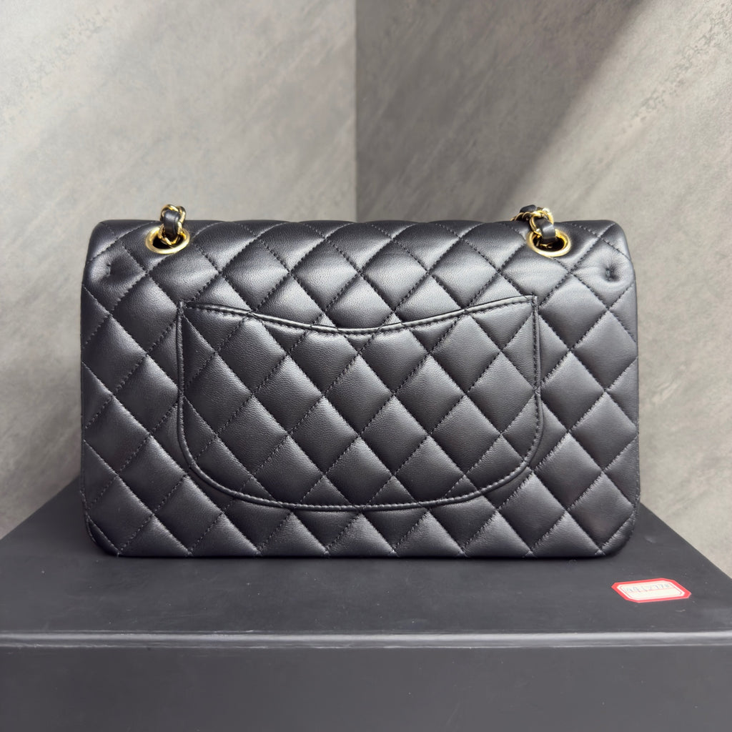 Chanel Classic Flap sheepskin middle size black gold