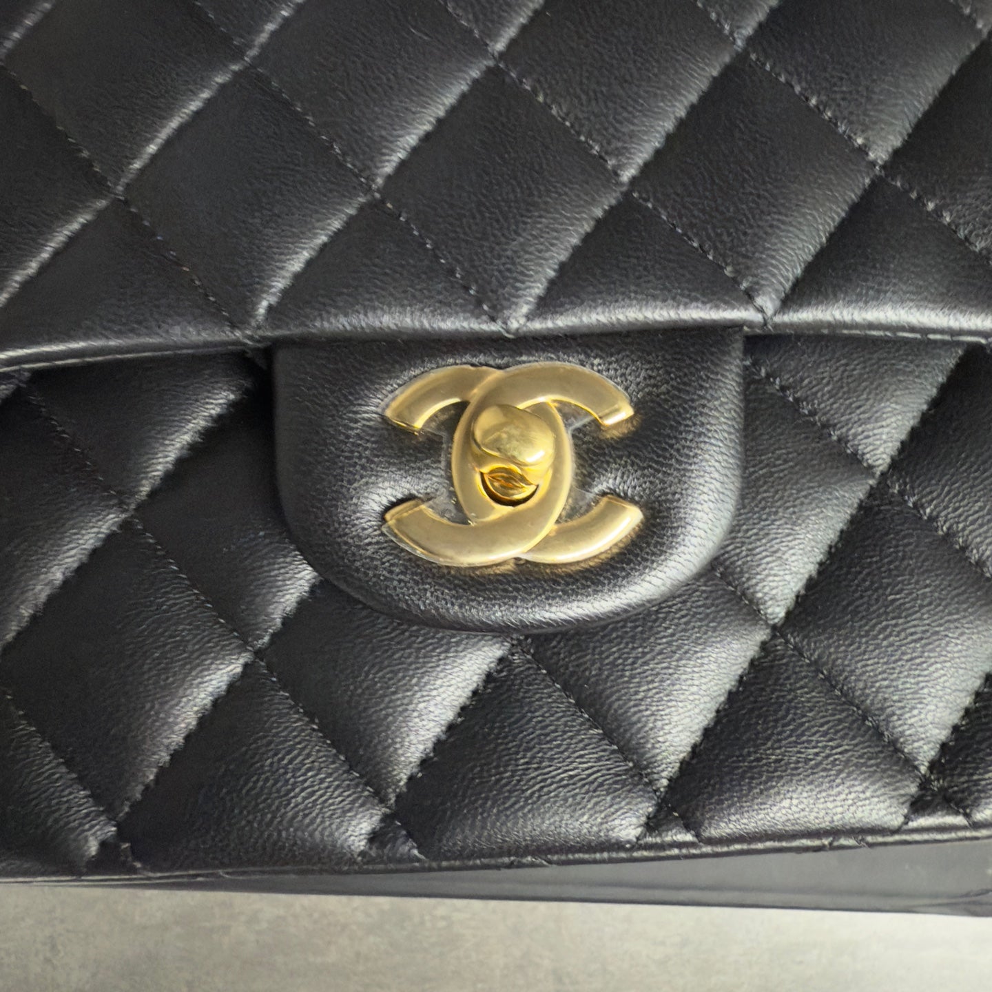 Chanel Classic Flap sheepskin middle size black gold