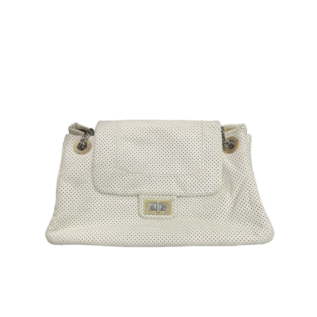 Chanel 2.55 Flap Hollowed cowhide offwhite&nbsp;