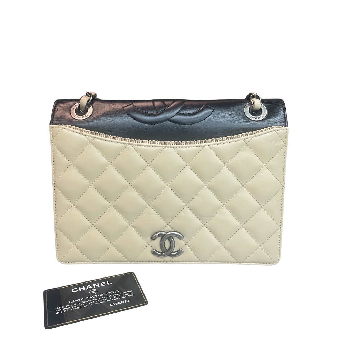 Chanel Flap woc White with black